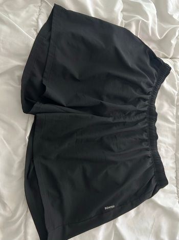 Short noir 