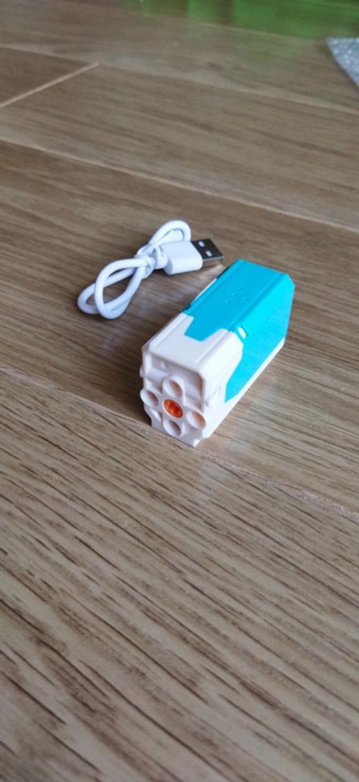 Moteur rechargeable pour lego