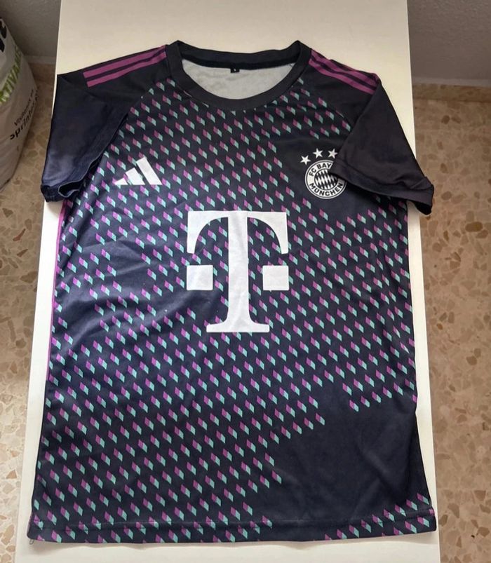 Tee shirt adidas
