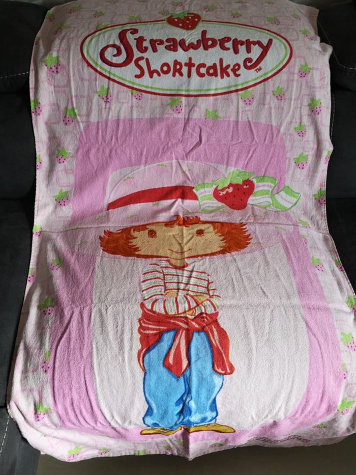 Serviette de plage fille Charlotte aux fraises 🍓