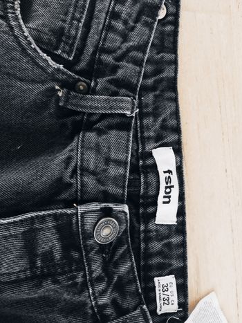 Jean coupe large noir/gris T42
