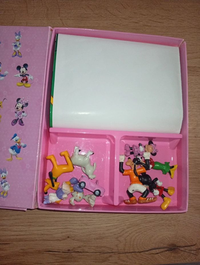 Livre Disney Minnie comptines et figurines - photo numéro 2