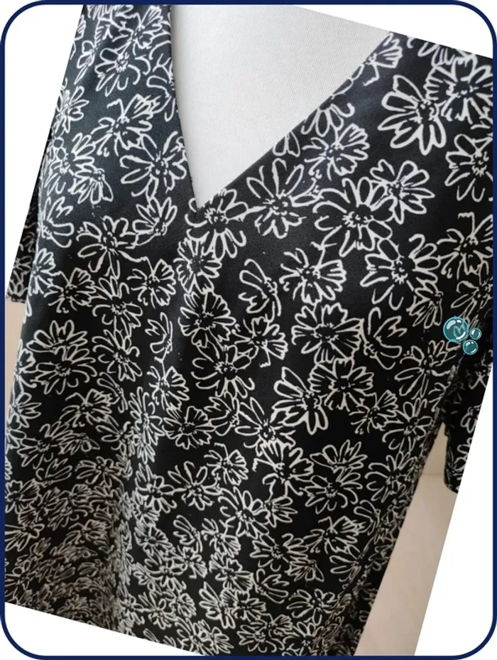 Robe fleurie - photo numéro 2