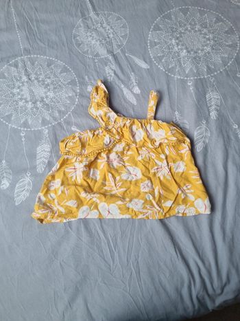 Top jaune a motif