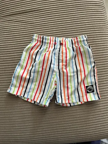 Short 8 ans en très bon état