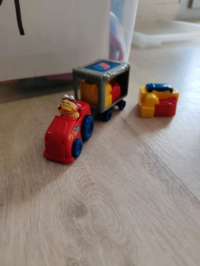 Figurine McDonald's aéroport - photo numéro 6