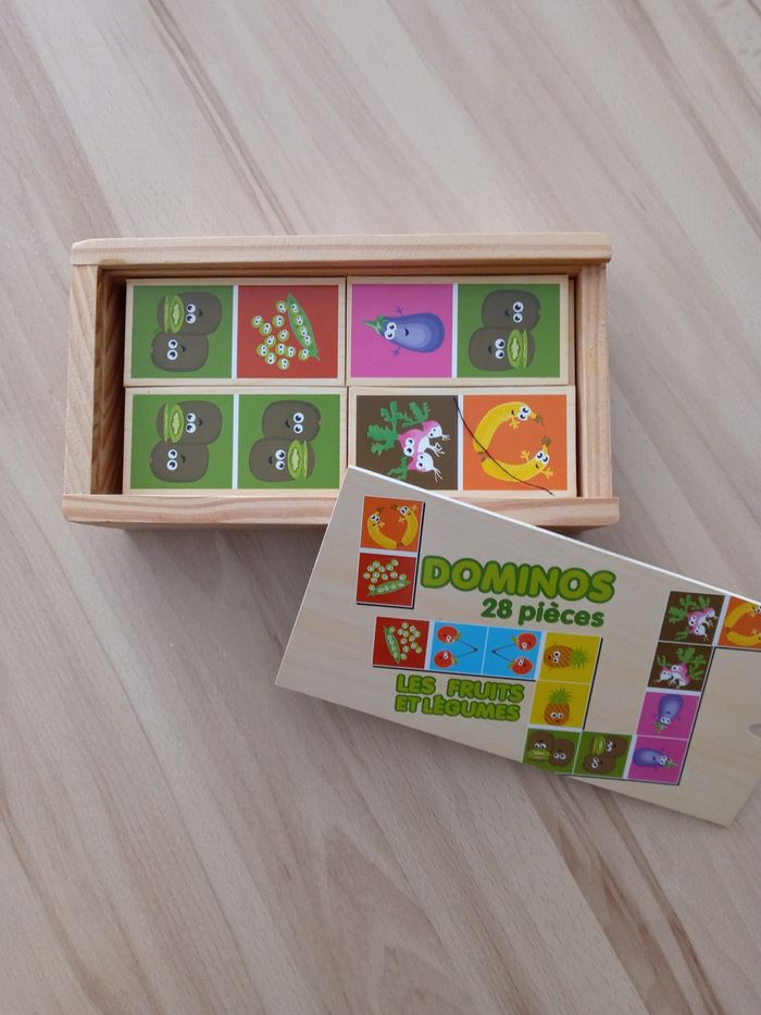 Dominos en bois - photo numéro 3