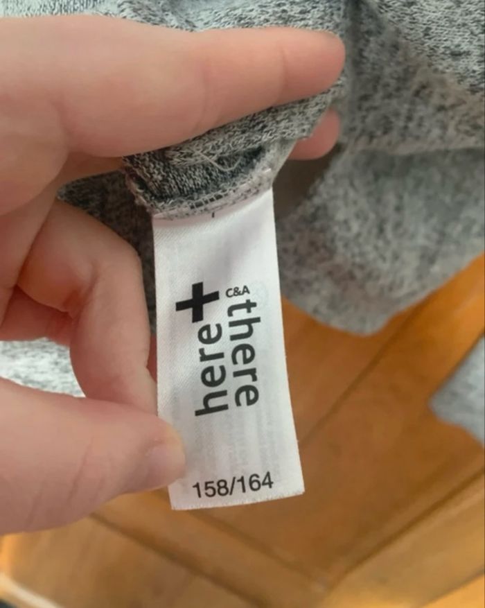 Pull gris - photo numéro 2