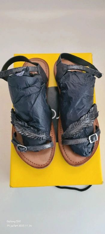 Sandales en cuir T36