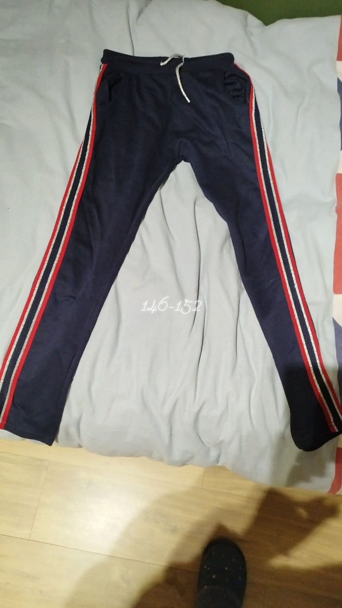 Pantalon fille taille 146-152. 11-12 ans
