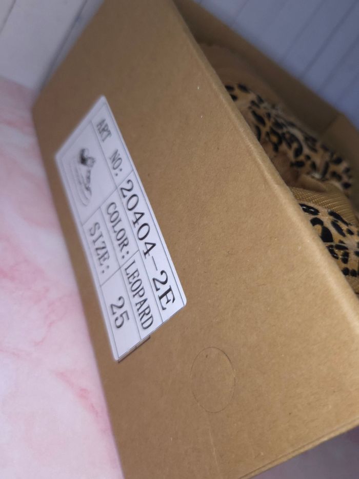 Baskets polaires filles léopard tendances - Taille 25 - NEUVES 🌟 - photo numéro 4