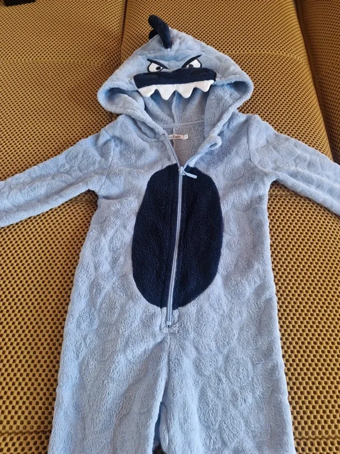 Combinaison pyjama requin - photo numéro 3
