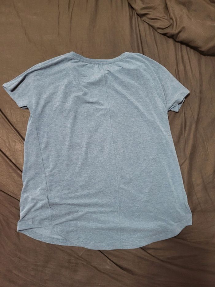Très beau t shirt de sport asics - photo numéro 2