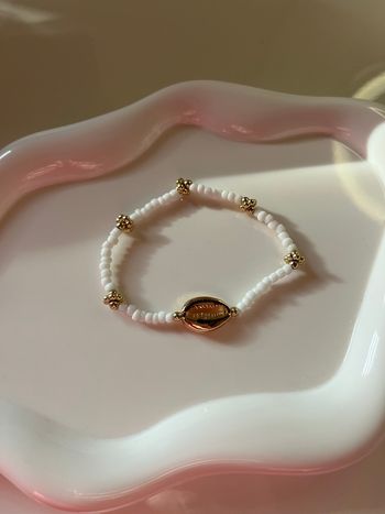 Bracelet dorée coquillage neuf 