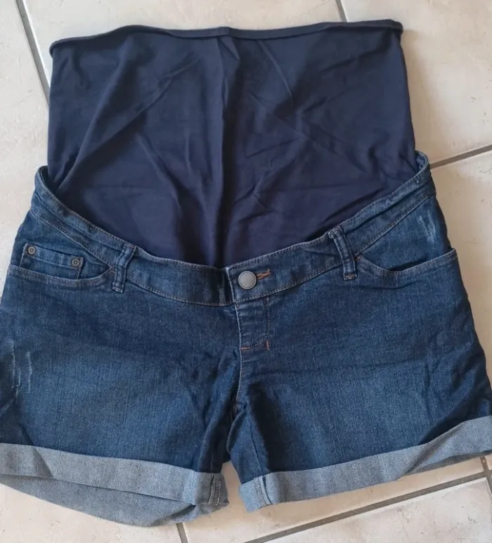 Short grossesse - photo numéro 2