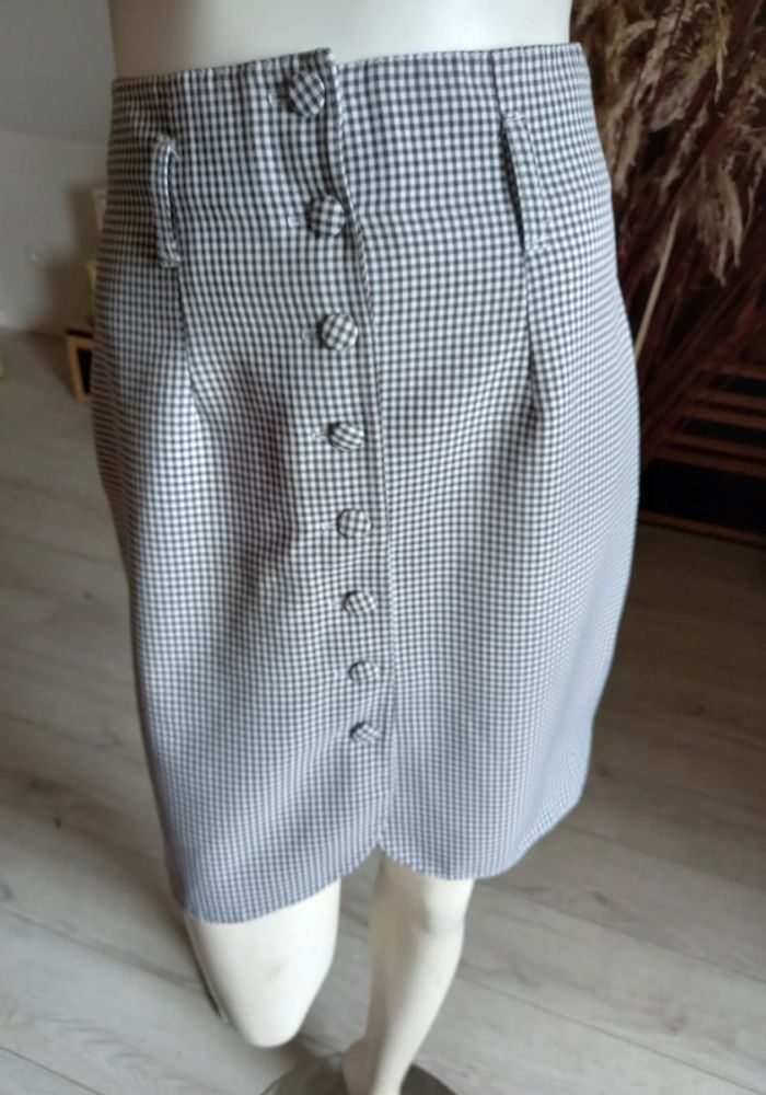Jolie jupe boutonnée à carreaux taille 36 - photo numéro 2