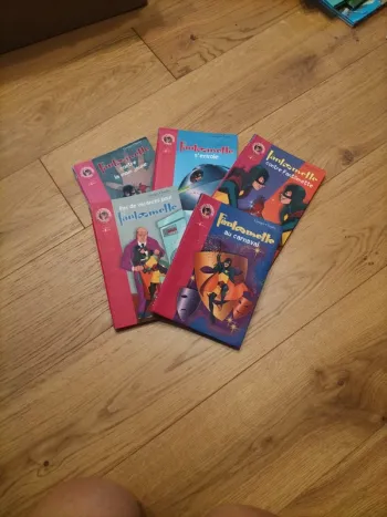5 livres Fantômette.