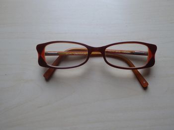 Montures de lunettes Afflelou marron