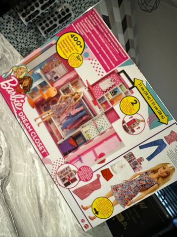 Coffret barbie et son dressing
