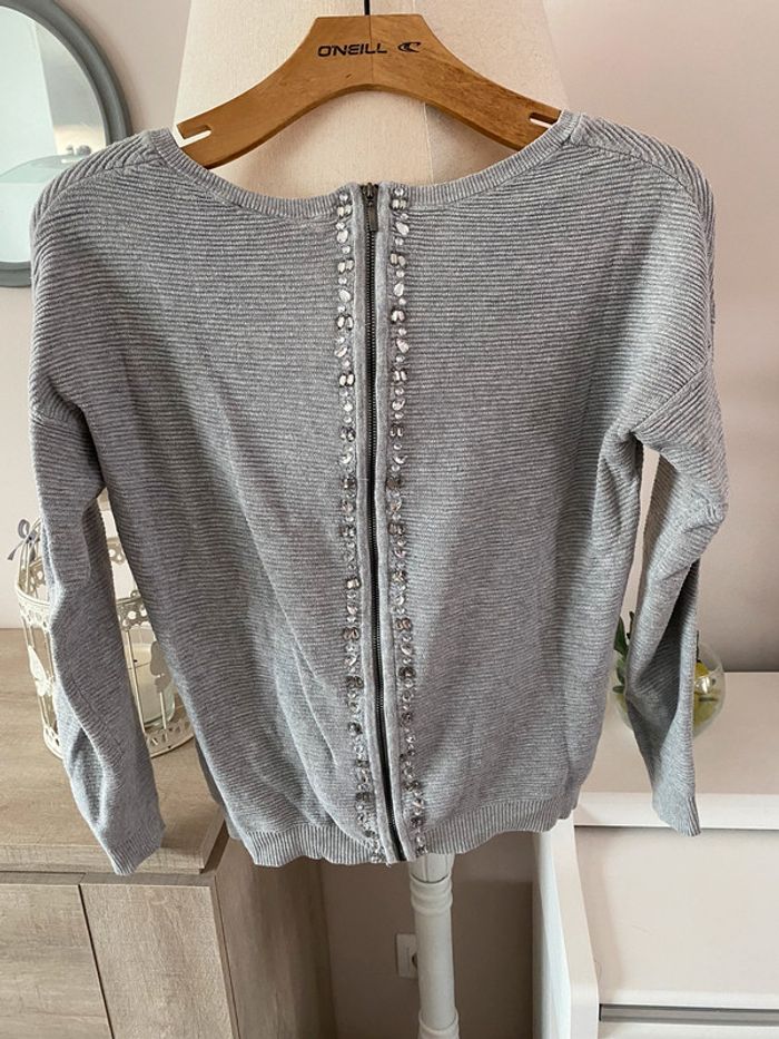 Pull gris - photo numéro 2