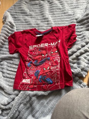 T shirt rouge