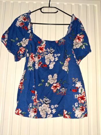 Haut tee-shirt top bleu fleuri