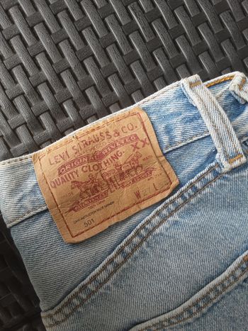 Pantalon jean marque Levi s strauss 501 taille w 27 l 34 fermeture bouton
