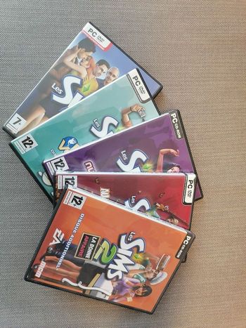 Lot Jeu PC The Sims 2 (6 Cd-rom)
