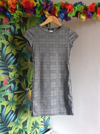 Robe carreaux moulante decontractée