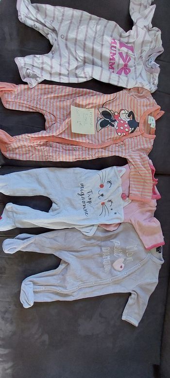 Lot de 4 pyjamas en 3 mois filles