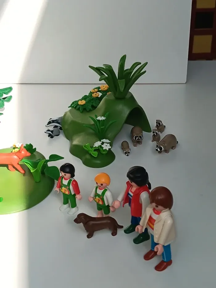Lot figurines playmobil Ballade en famille avec le chien dans la forêt - photo numéro 3