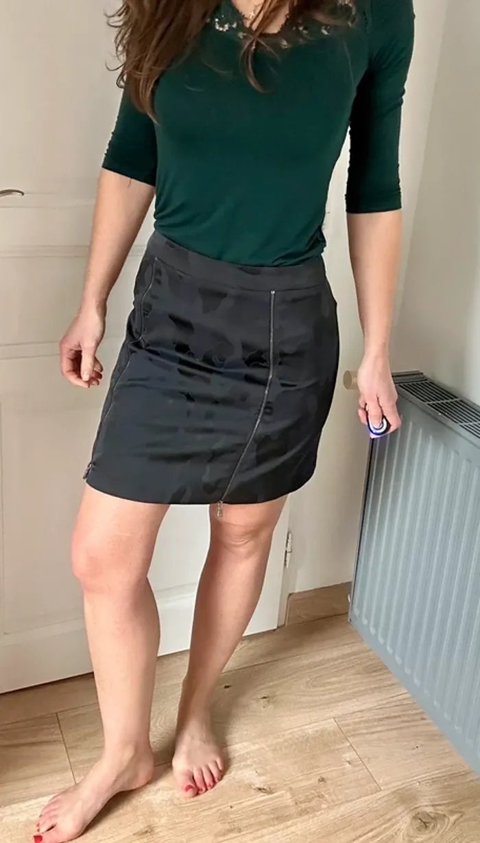 Jupe Zapa – Motif discret & zips décoratifs – Taille 36 / S - photo numéro 7