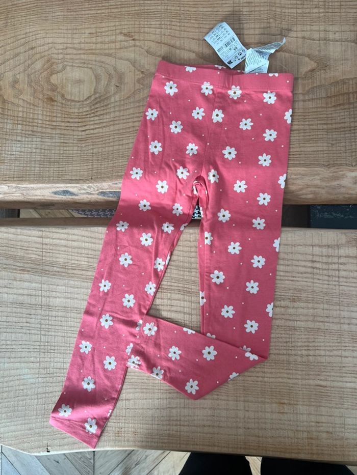 Legging kiabi rose à fleurs neuf étiqueté 6 ans été fille