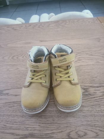 Chaussures hautes et chaudes