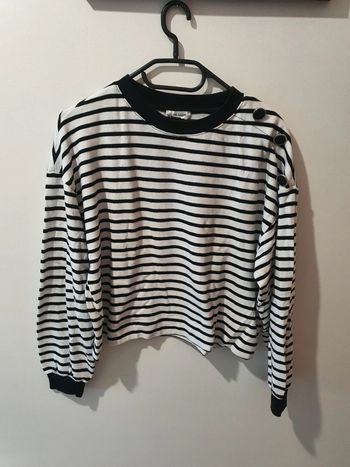 Sweat femme Taille L en très bon état cache cache