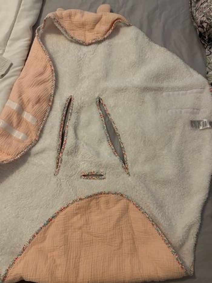 Plaid à capuche pour siège auto - photo numéro 2