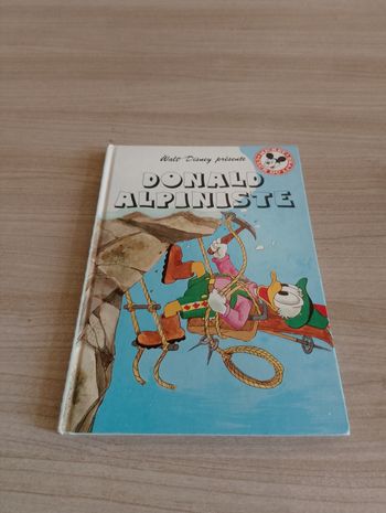 Donald Alpiniste, Mickey club du livre