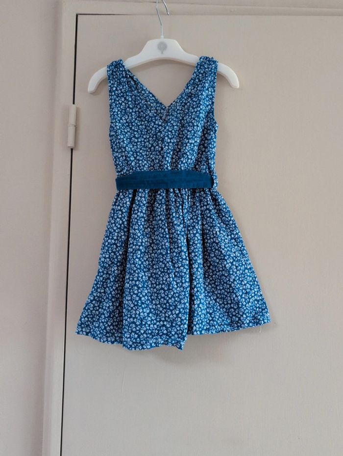 Lot de 2 robes fille fleuris 5 ans neuf - photo numéro 2