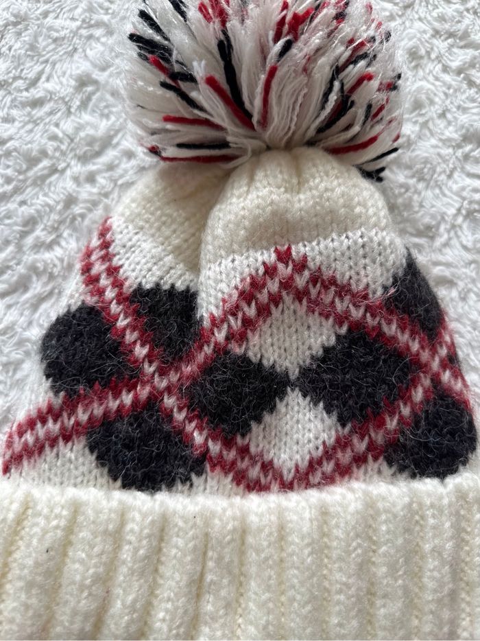 Bonnet avec pompon - photo numéro 6
