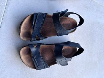 Sandales à scratch taille 27