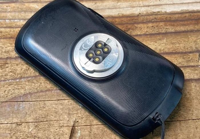 Ordinateur de vélo haut de gamme Garmin EDGE 1040 SOLAR avec charge multibande GNSS - photo numéro 4