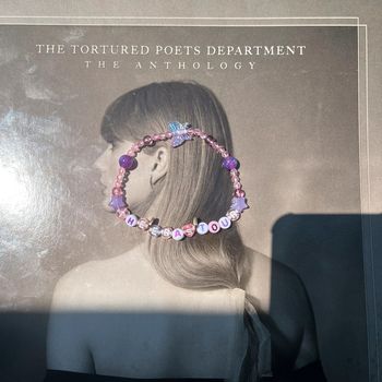 friendship bracelets | taylor swift