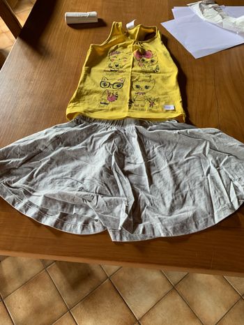 Jupe+haut sans manches