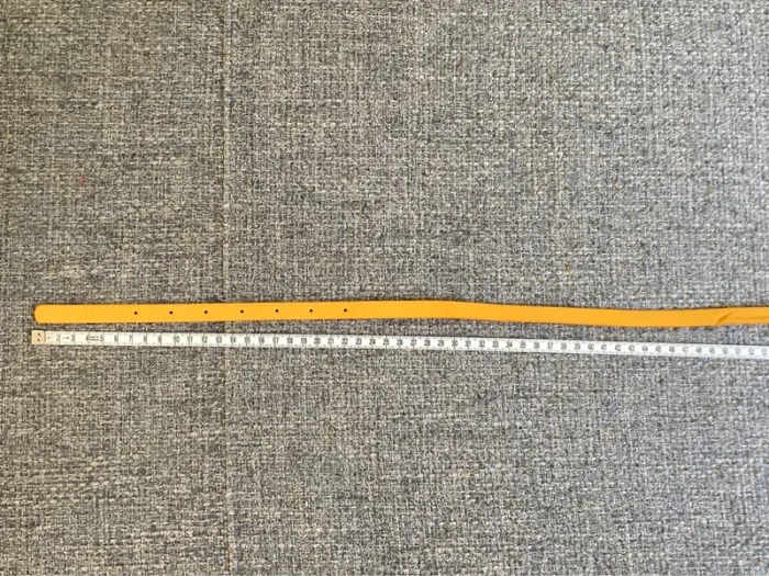 Ceinture en vinyl jaune - photo numéro 4