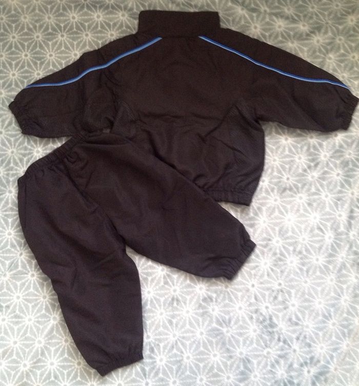 Ensemble jogging Umbro 12/18 mois - photo numéro 5