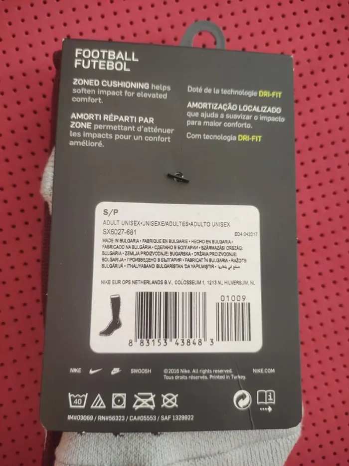 Chaussettes de foot FC Barcelone, Nike Authentique Officiel taille 34/38, Neuf - photo numéro 9