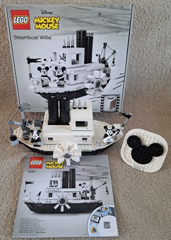 Lego Ideas set 21317 Steamboat Willie (Disney Mickey Mouse)