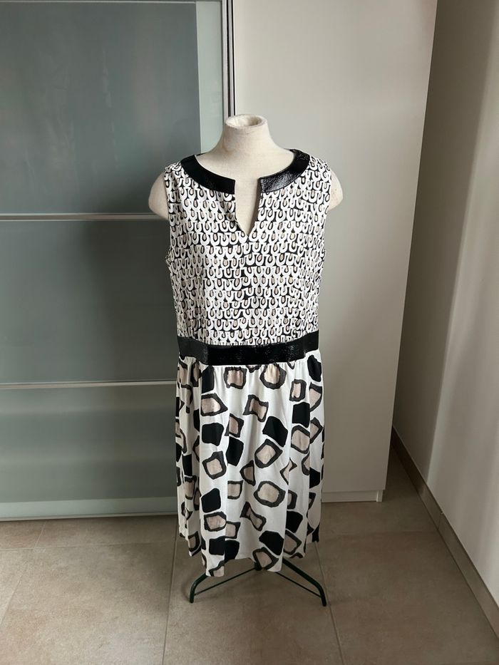 Robe Caroline Biss 42