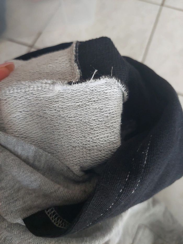 Sweat a capuche garçon 5/6 ans - photo numéro 6