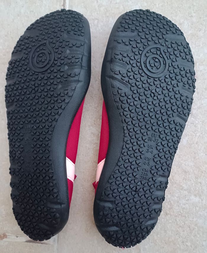 Chaussures aquatiques fille ou femme en 36-37 neuves - photo numéro 2